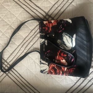 Nine West floral crossbody bag ✨